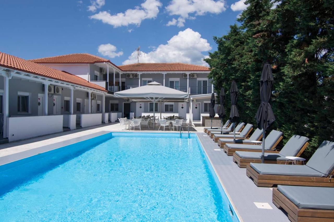 Philoxenia Suites Vrasná Екстериор снимка