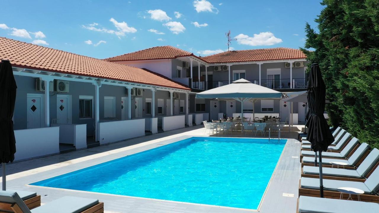 Philoxenia Suites Vrasná Екстериор снимка