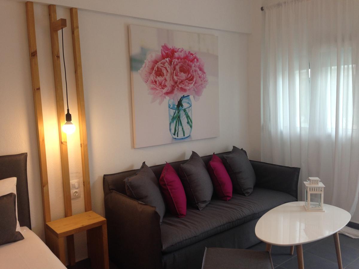 Philoxenia Suites Vrasná Екстериор снимка