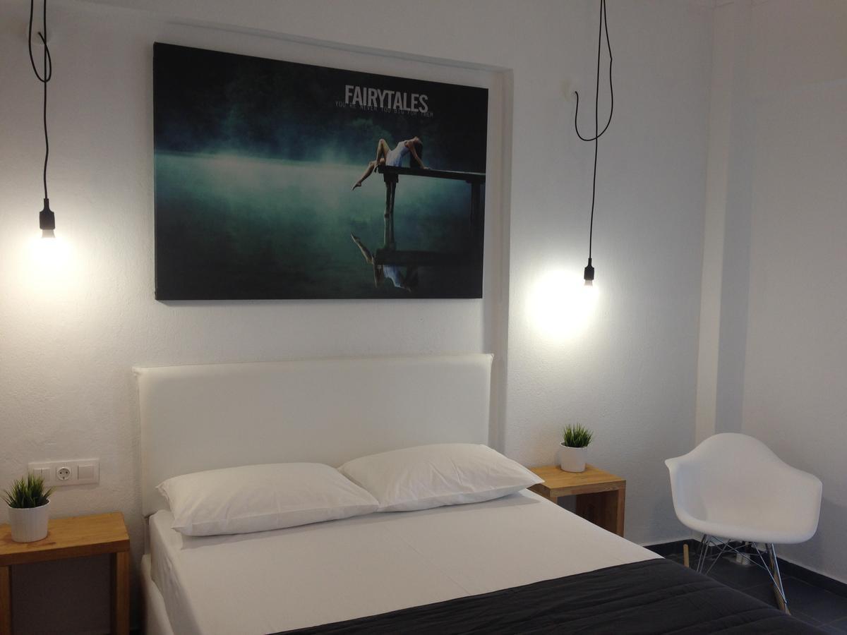 Philoxenia Suites Vrasná Екстериор снимка